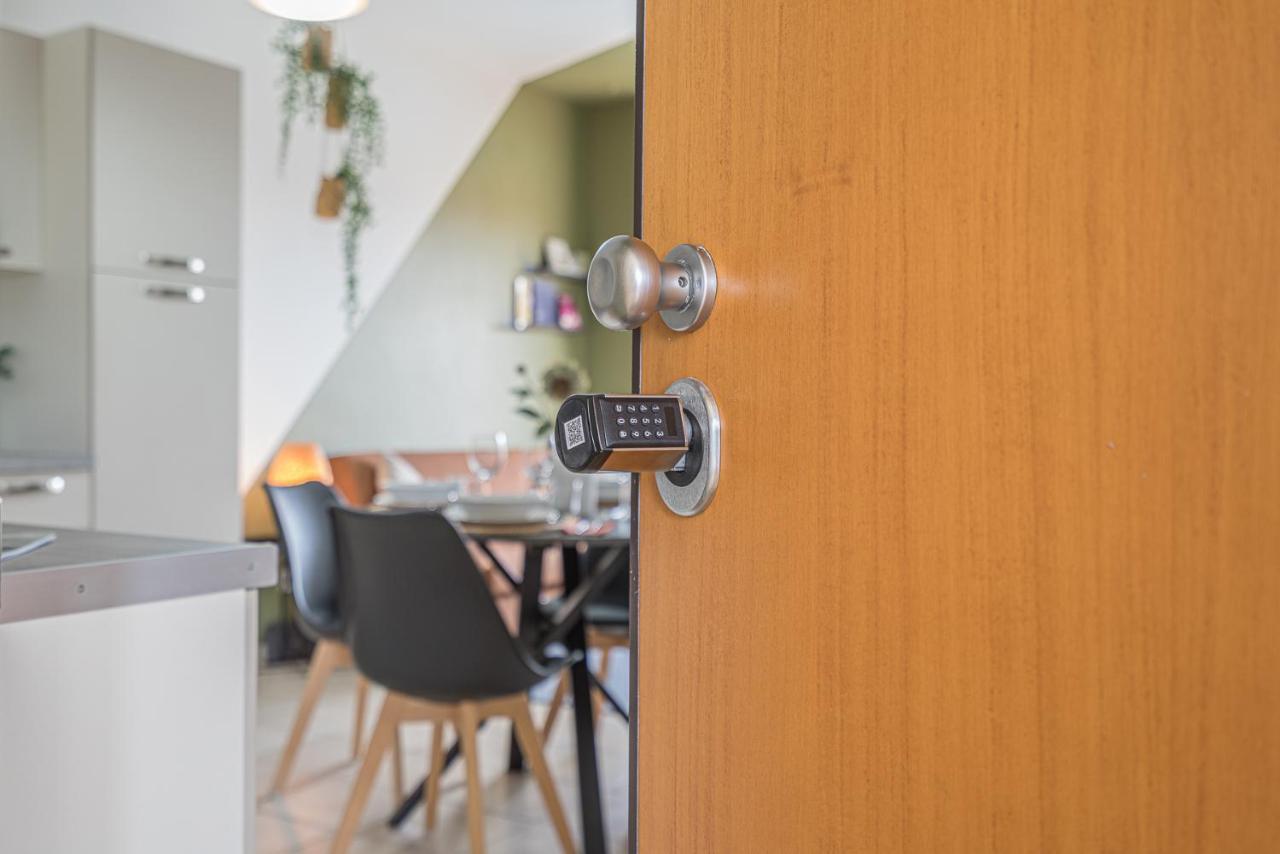 Hygge Family Apartment - One Step Away From The Lake!!! Sirmione Dış mekan fotoğraf