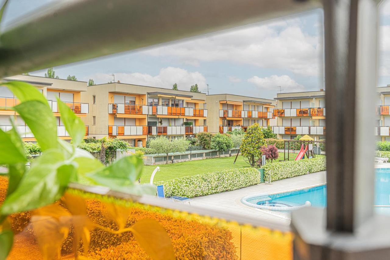 Hygge Family Apartment - One Step Away From The Lake!!! Sirmione Dış mekan fotoğraf